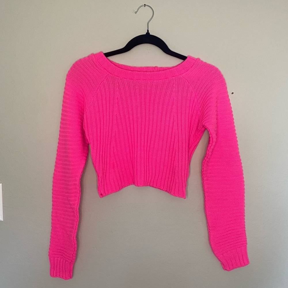 Pretty Little Thing cropped pink sweater.